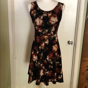 NWOT Hailey:23 Floral Dress, size S